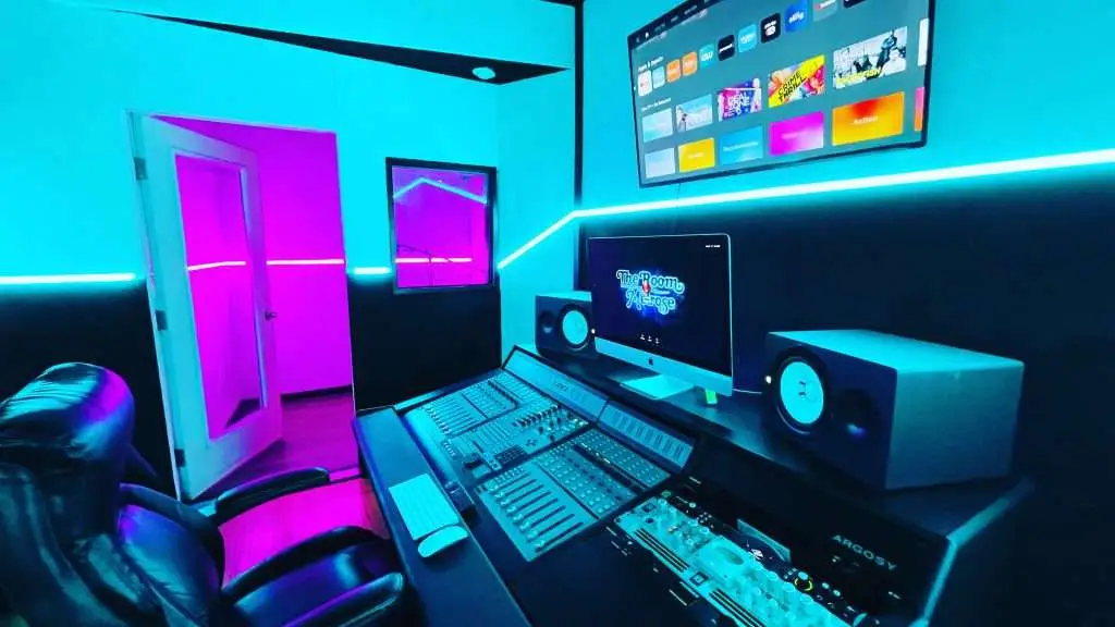 THE ROOM MELROSE RECORDING STUDIO B IN HOLLYWOOD