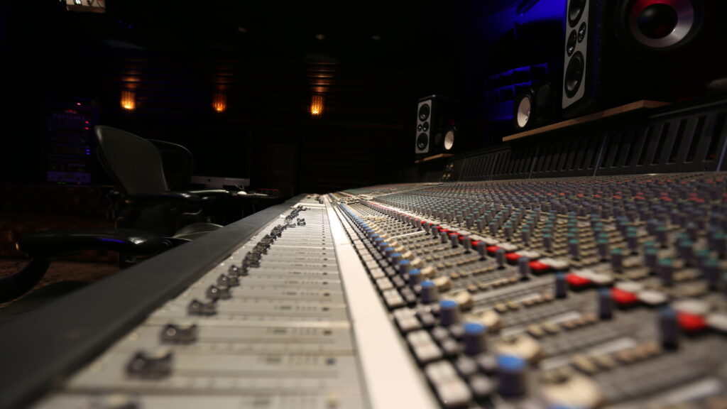 Analog Studio SSL 9000 Desk