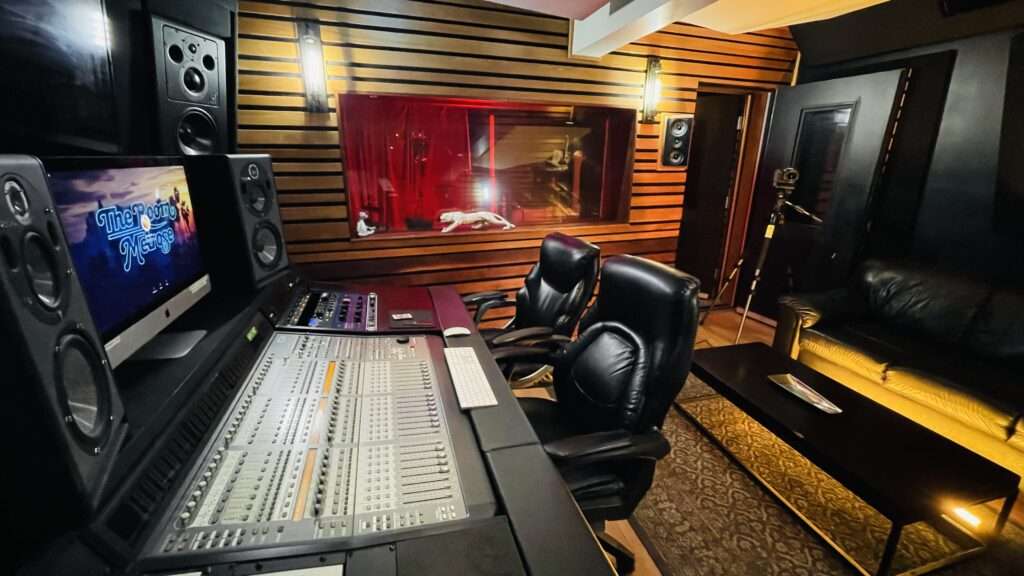 THE ROOM RECORDING STUDIO B IN HOLLYWOOD HILLS